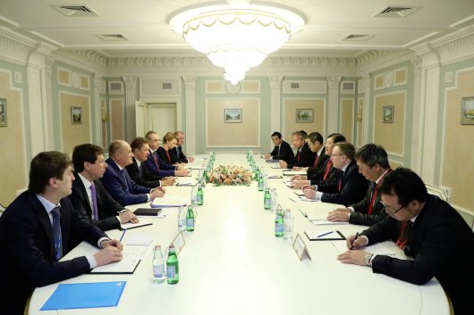 Delegates from Gazprom and Mitsui discussed their LNG cooperation at the St. Petersburg International Economic Forum on May 24, 2018.