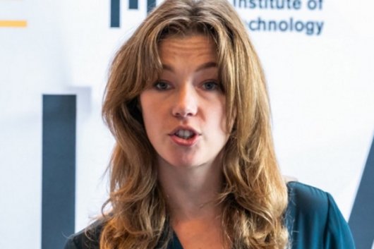 Deanna MacDonald, CEO of BLOC, presenting at the MIT's Solve Coastal Communities Challenge, for its work in developing emissions monitoring, reporting and verification (MRV) solutions for shipping.