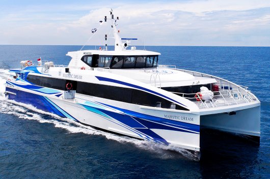 The twin-hulled ferry Majestic Dream went into service in the summer of 2017.