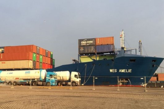 Nauticor's maiden LNG bunker delivery at the port of Rotterdam, to the container vessel Wes Amelie, on February 20, 2018.