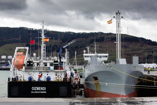 Bilbao's first ship-to-ship LNG bunker operation was performed on February 3, 2018, with the Oizmendi's delivery to the MV Ireland.