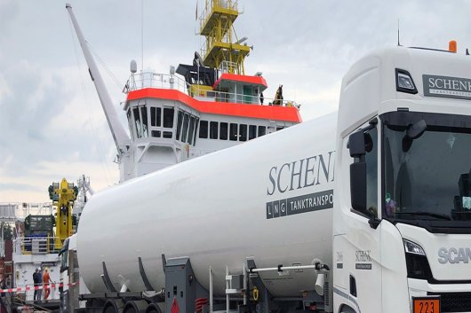 Gasum's first truck-to-ship LNG delivery in Germany - to the ATAIR II - was carried out on July 27, 2020.