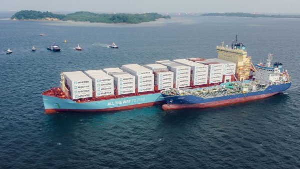 The world's first methanol-fuelled container ship, Laura Maersk.