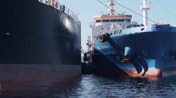 Image of a bunker delivery being performed by Peninsula's Hercules 8000 tanker vessel.