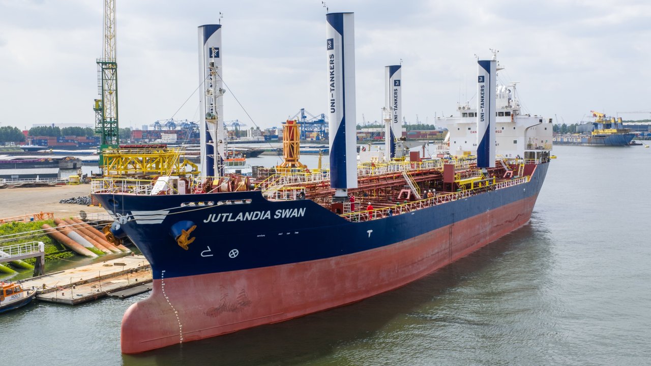 The M/T Jutlandia Swan, operated by Uni-Tankers.