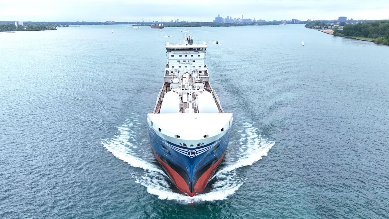 Furetank vessel