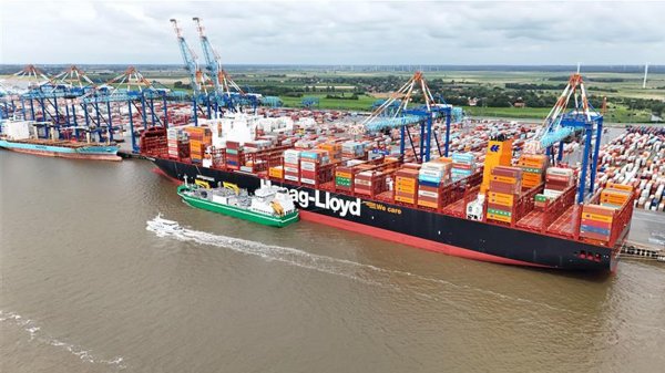Wilhelmshaven Express, Hapag-Lloyd.
