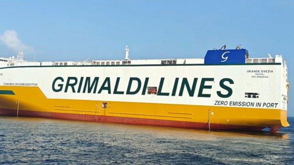 Grimaldi's ammonia-ready car carrier Grande Svezia.