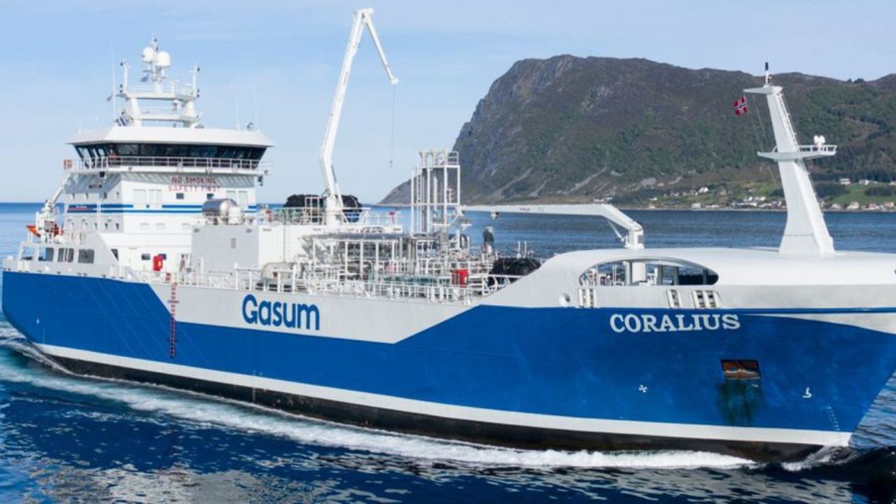 Gasum’s LNG bunkering vessel Coralius.