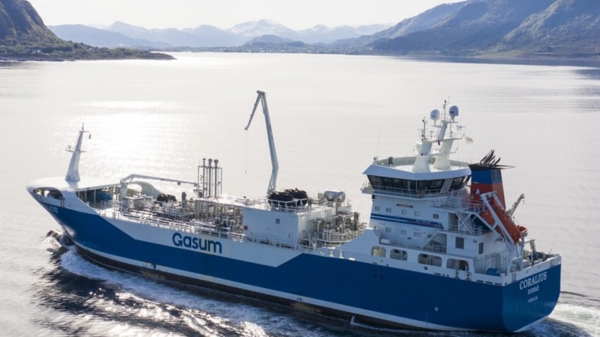 Gasum's LNG bunkering vessel Coralius.