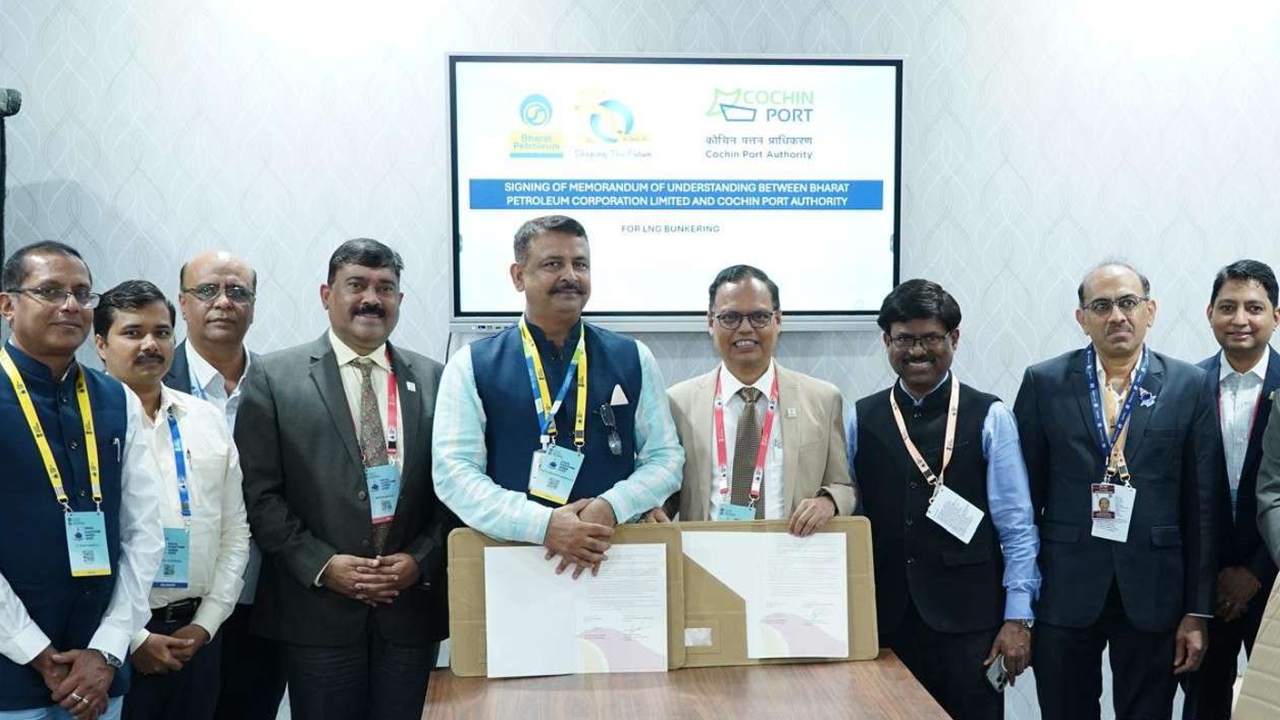 BPCL and Cochin Port sign MoU.
