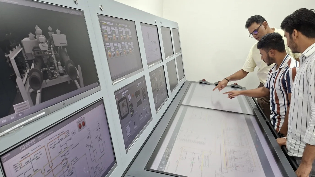 Methanol bunkering training simulator.