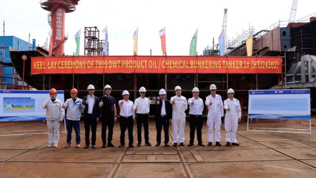 Keel-laying ceremony for a 7,999 DWT bunkering tanker.