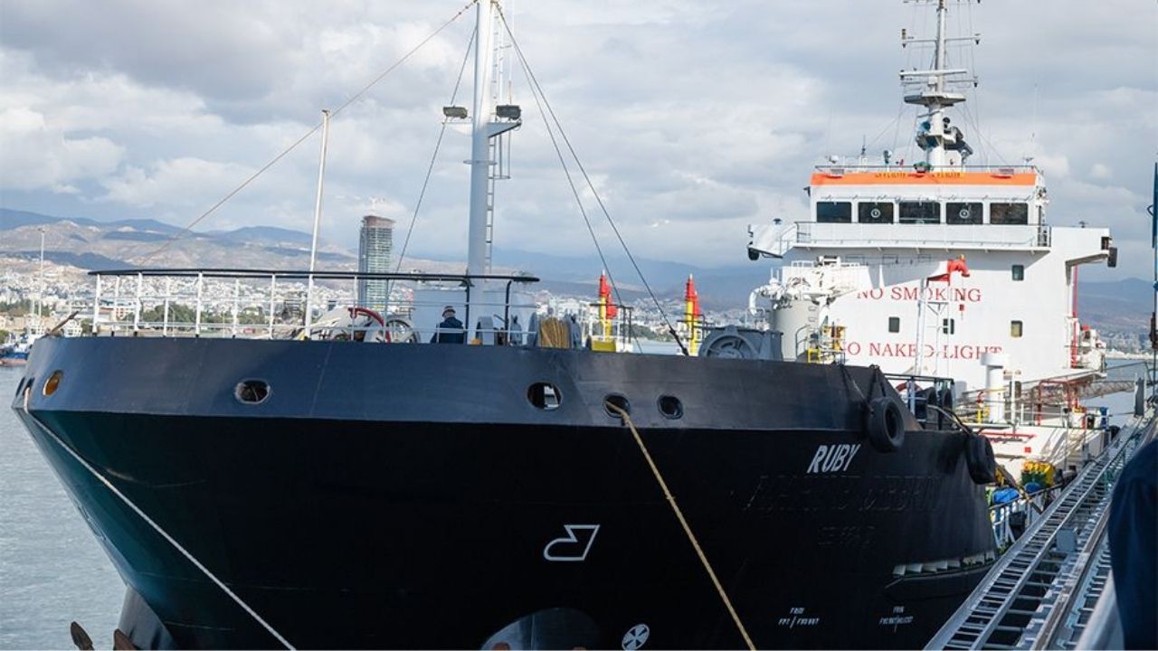 <i>Ruby</i> bunkering vessel.