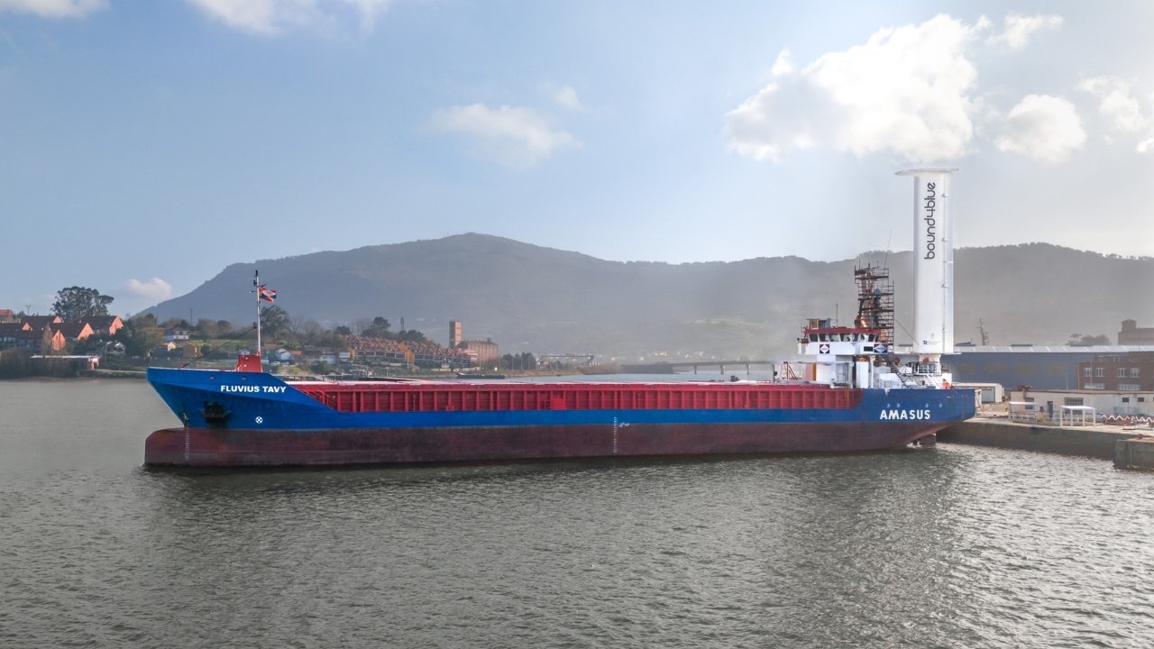 Fluvius Tavy vessel.