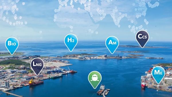 Alternative marine fuels port graphic.
