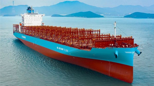 Maersk 5,900-teu dual-fuel methanol-powered container vessel.