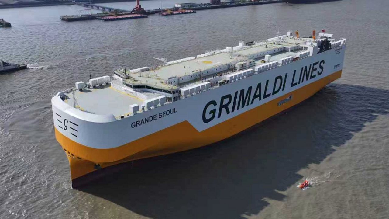 The pure car and truck carrier Grande Seoul.