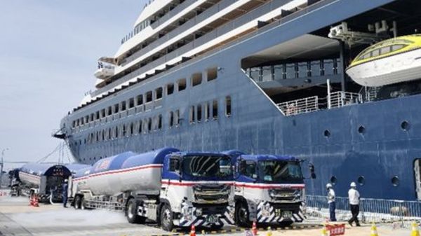 Luminara vessel truck-to-ship bunkering.