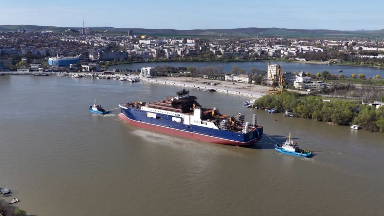 NKT Eleonora vessel cable-laying.