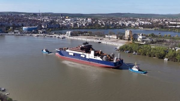 NKT Eleonora vessel cable-laying.