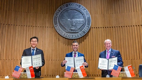 MPA, POLA and POLB MoU signing.