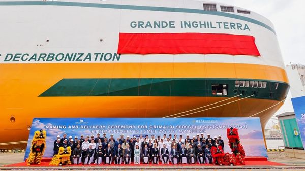 Grande Inghilterra naming ceremony.
