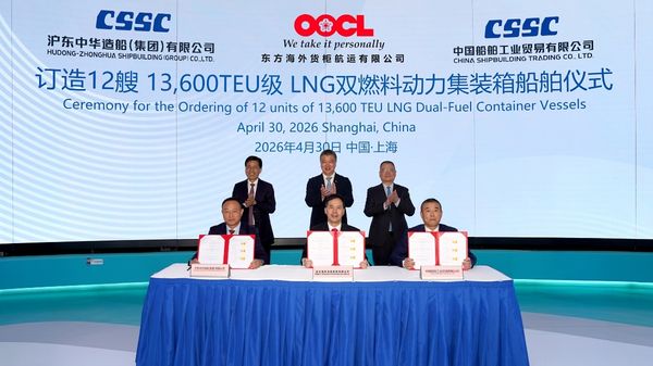 Order ceremony for LNG dual-fuel container vessels.