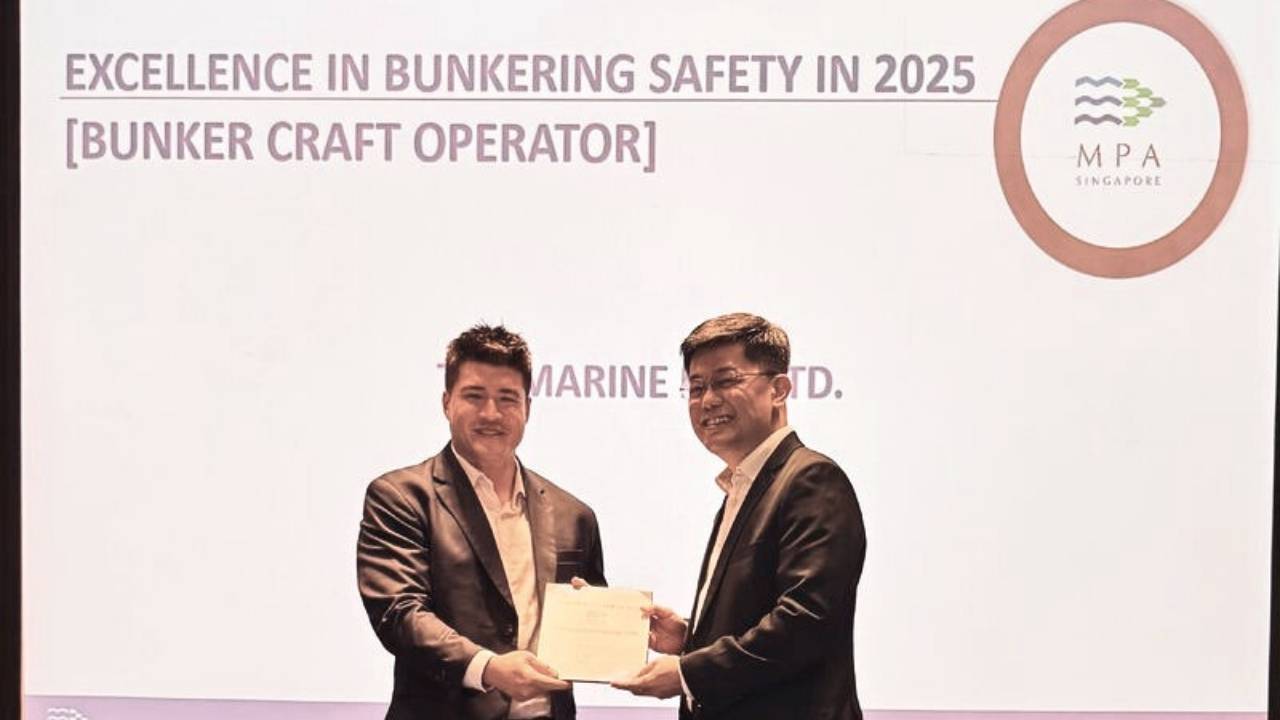 Chia How Khee, TFG Marine and David Foo, MPA.