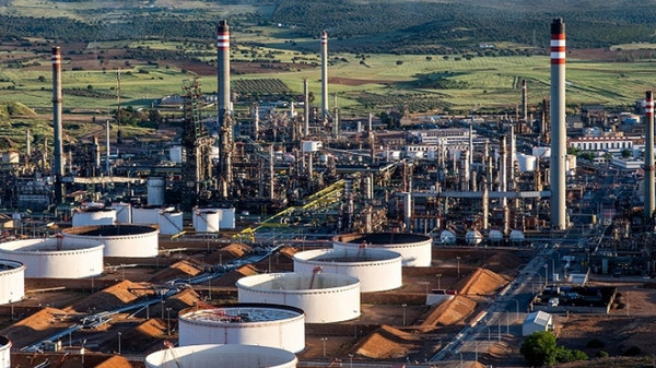 Repsol industrial complex in Puertollano.