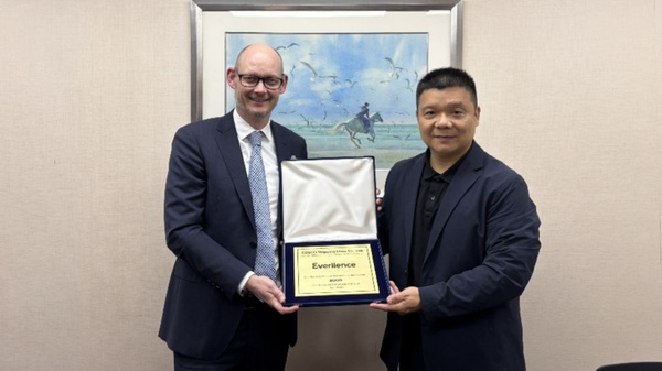 Christian Ludwig and Zhifeng Ni.