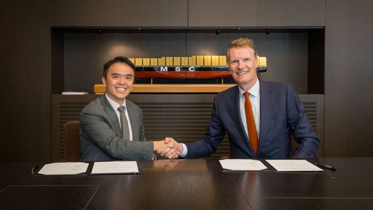 MPA and MSC sign MoU.