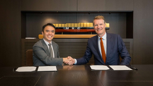 MPA and MSC sign MoU.