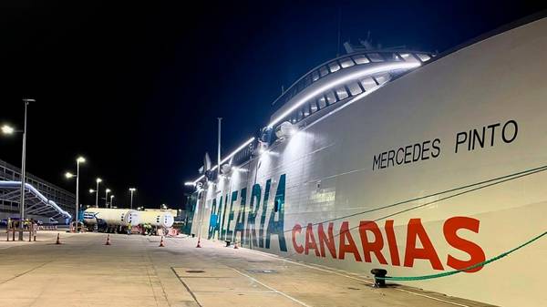 Mercedes Pinto vessel truck-to-ship (TTS) bunkering.