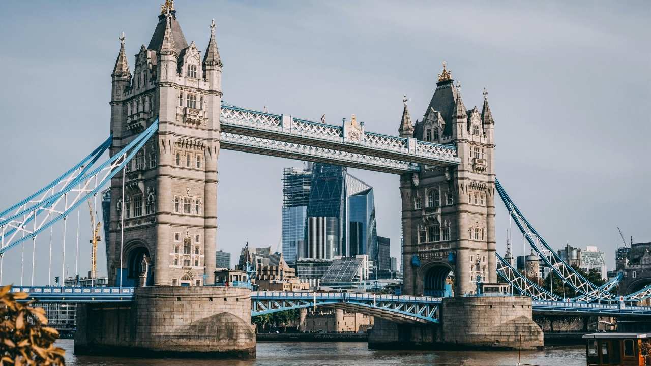 Tower Bridge, London.