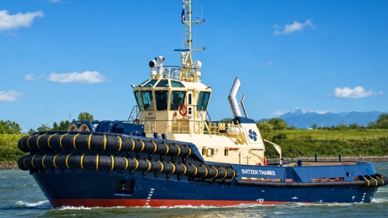Svitzer Thames vessel.