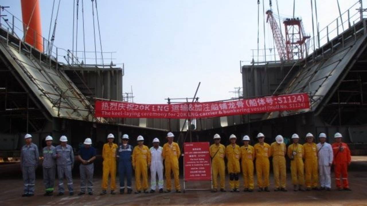 Keel-laying ceremony of vessel with builder's hull no. S1124.