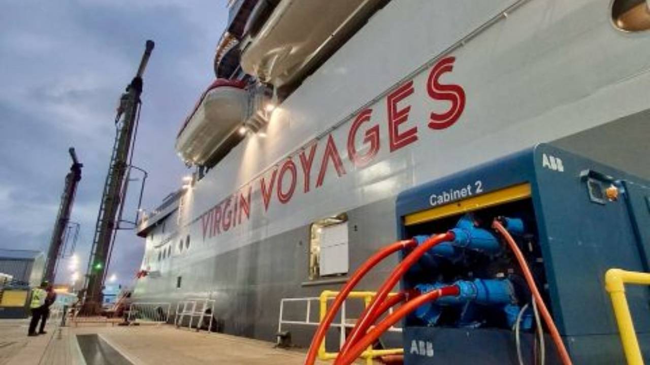 Valiant Lady connected to the shore power system.