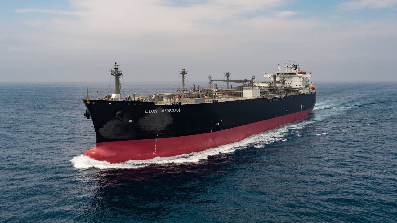Lumi Aurora vessel.