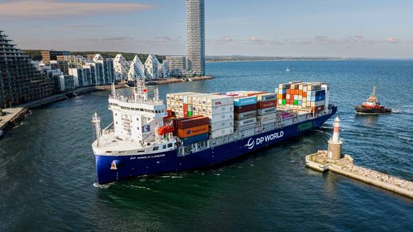 DP World London vessel.