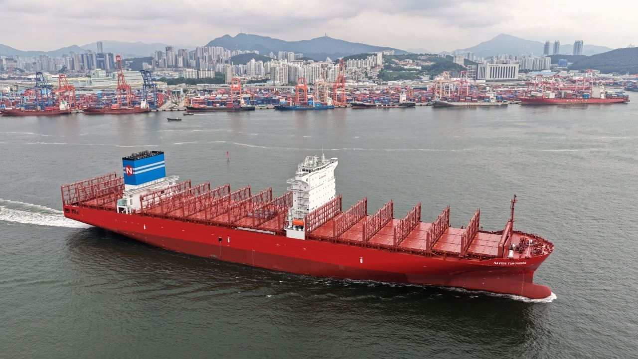 Navios Turquoise vessel.