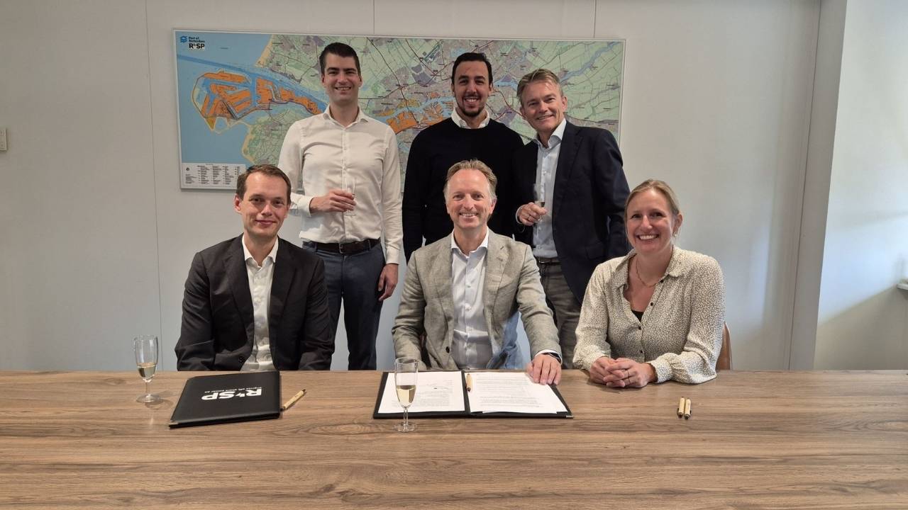 RSP and Dynamic People partnership signing.