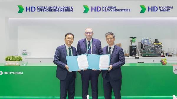 AiP award ceremony for hybrid electric LNG carrier design.