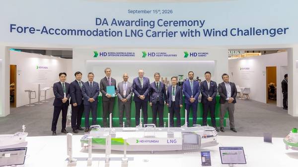 Design Appraisal (DA) awarding ceremony for an LNG carrier design.