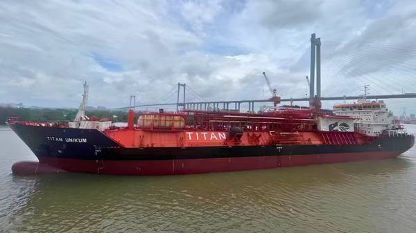 Titan Unikum vessel.