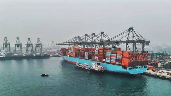 Maersk Halifax ship-to-ship (STS) ethanol bunkering operation.