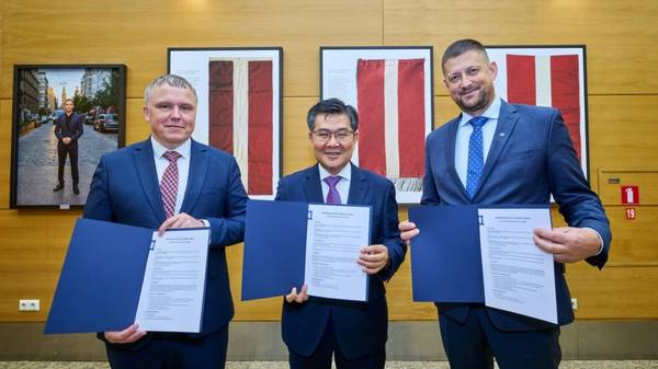Port of Riga and Ecomethanol sign MoU.